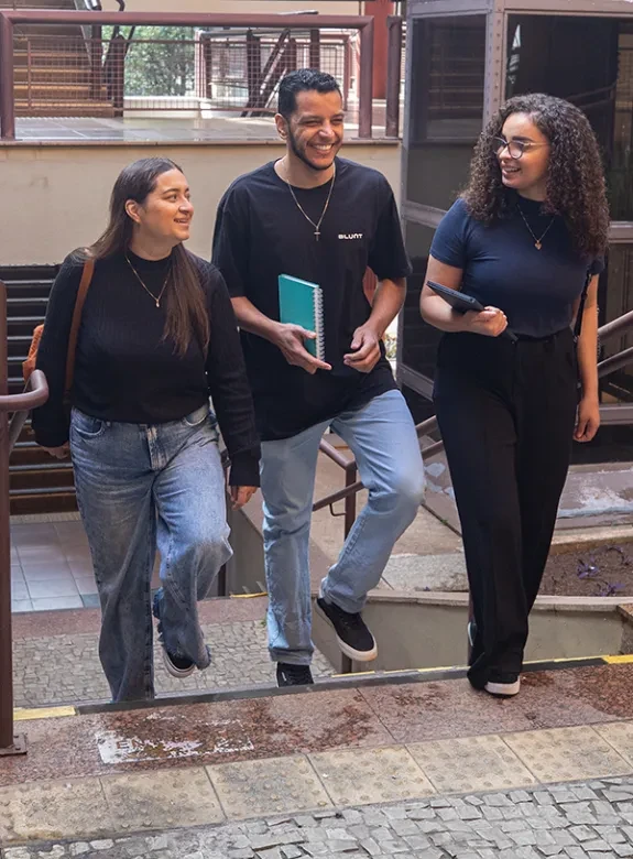Alunos da PUC Minas no Campus Betim