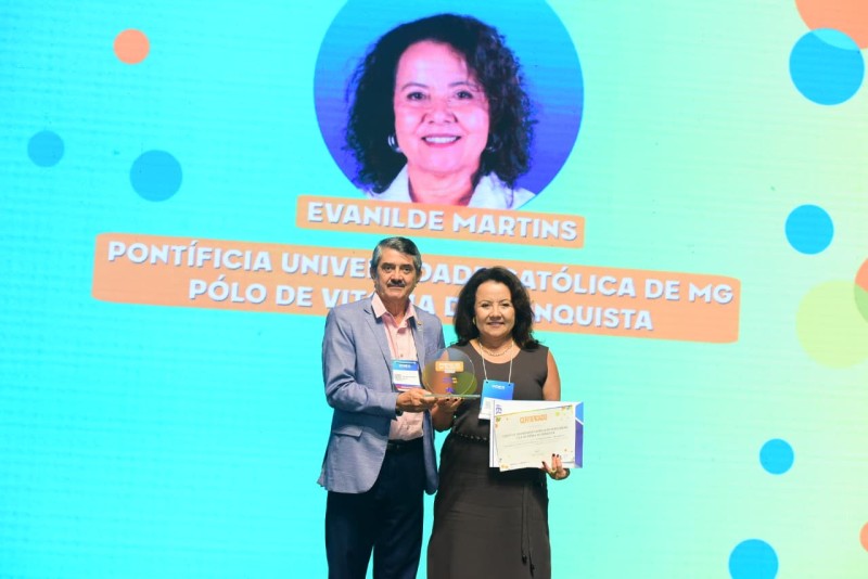 Professora Evanilde Martins participa de evento em Salvador