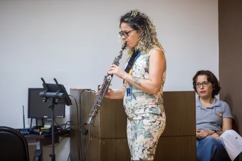 Silvana Helena apresenta na Mostra de Talentos Femininos