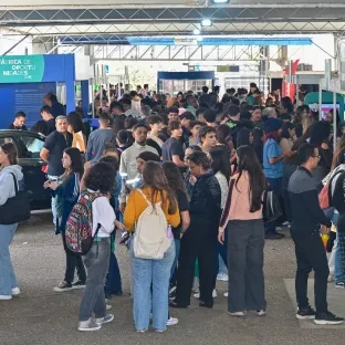 Visitantes da Feira de Carreiras PUC Minas